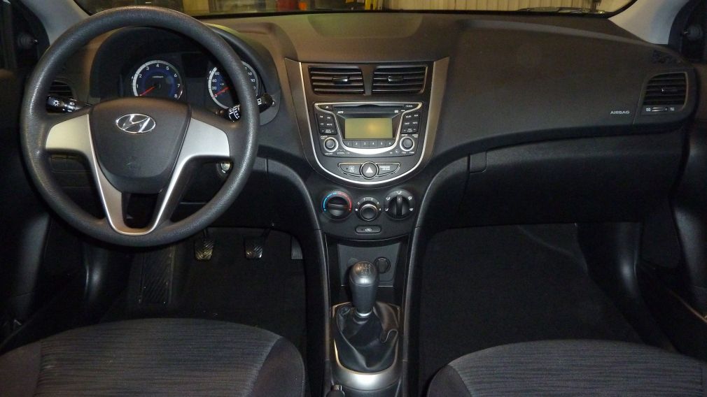 2015 Hyundai Accent L #15