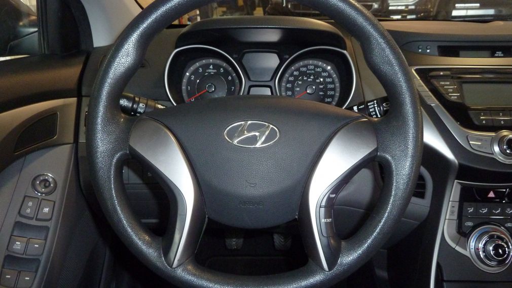 2013 Hyundai Elantra L #18