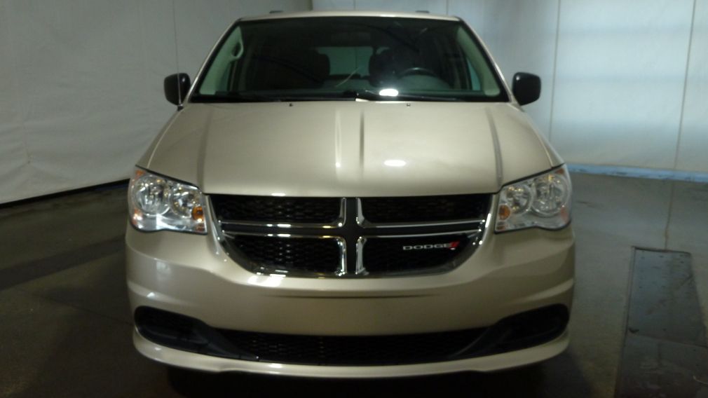 2015 Dodge GR Caravan SXT #2