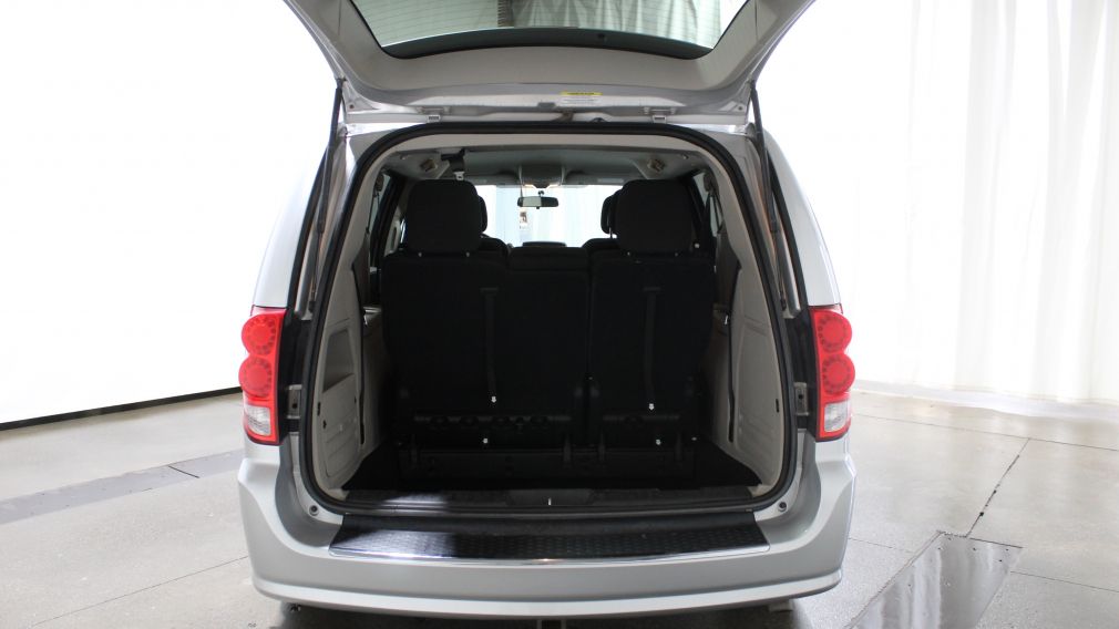 2011 Dodge GR Caravan SXT STOW 'N GO #20