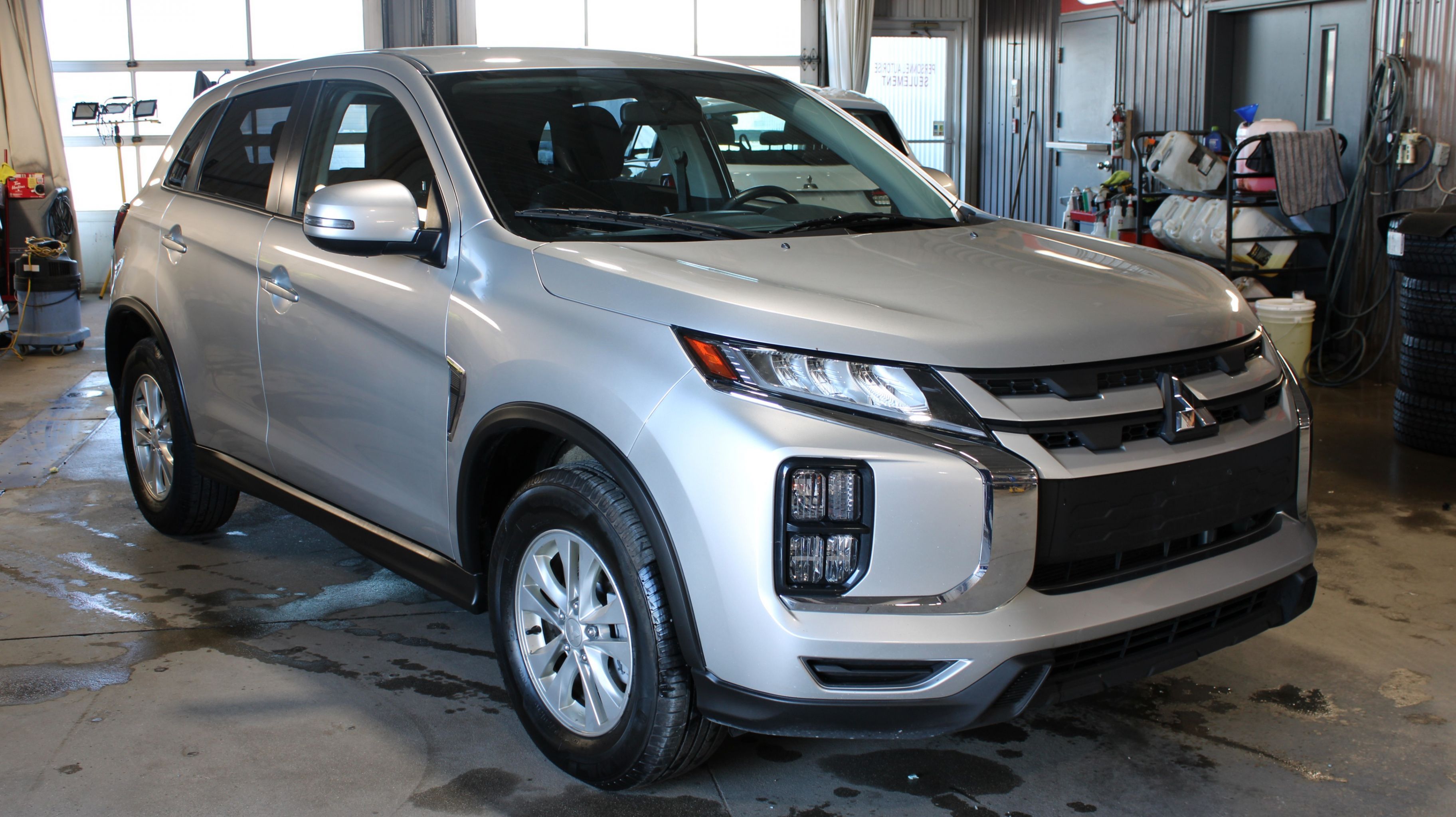 2024 Mitsubishi RVR — Monbili