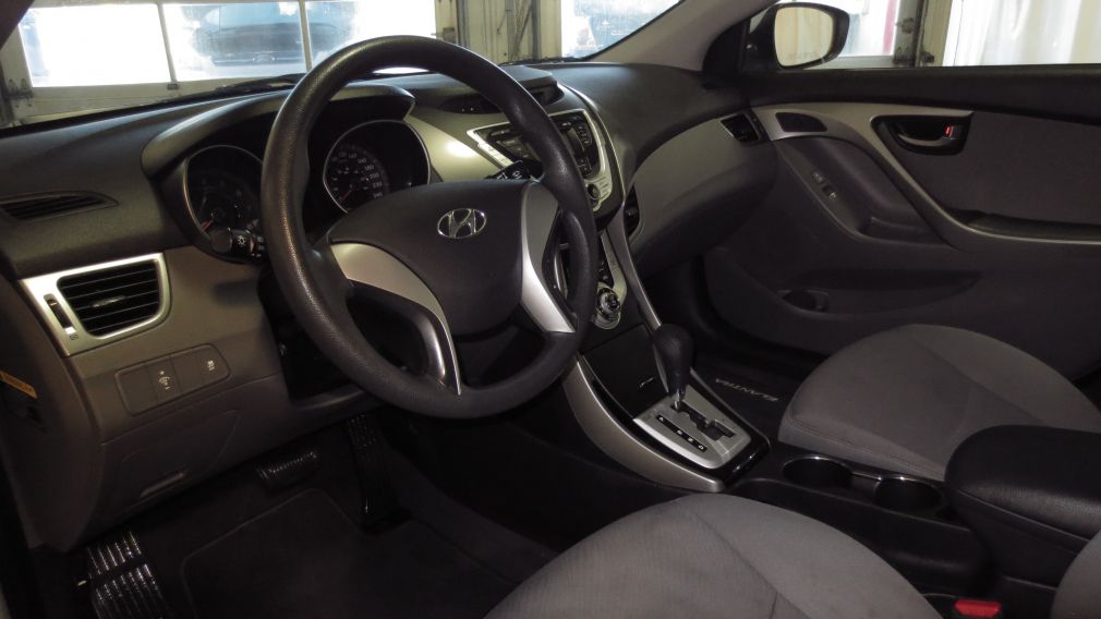 2011 Hyundai Elantra L #9