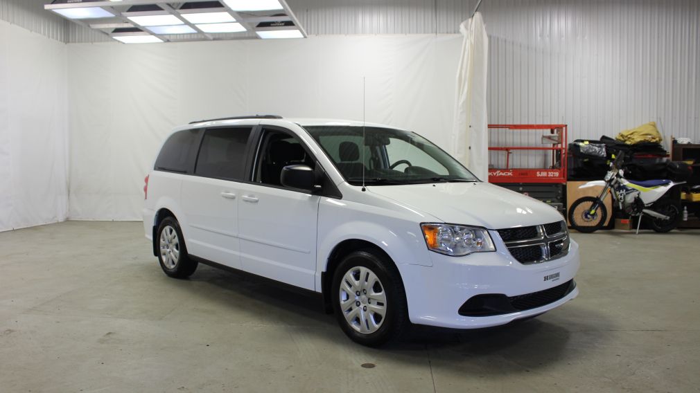 2016 Dodge GR Caravan SXT #0