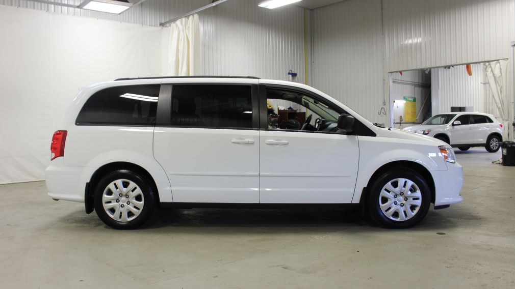 2016 Dodge GR Caravan SXT #8