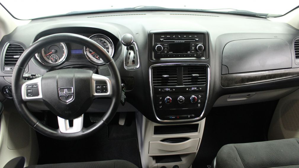 2016 Dodge GR Caravan SXT #21