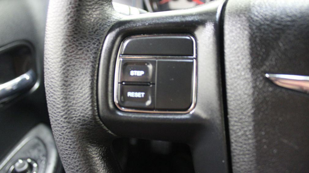 2013 Chrysler 200 LX A/C Gr-Électrique 2,4L Lecteur CD #16