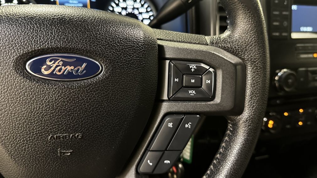 2015 Ford F150 XLT Crew-Cab 4x4 5.0L Mags Caméra Bluetooth #16
