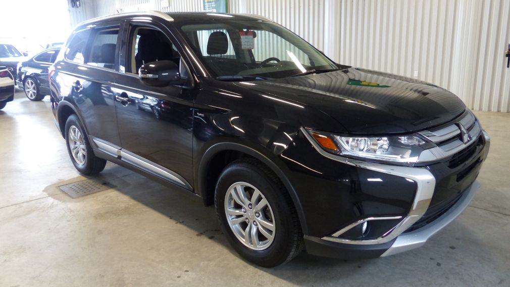 2016 Mitsubishi Outlander SE AWD V6 7 Passagers #0