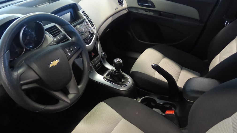 2012 Chevrolet Cruze LS #9