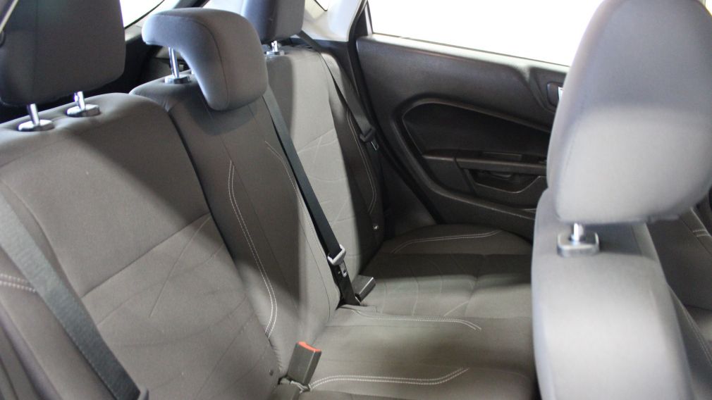 2014 Ford Fiesta SE Hatchback (Bluetooth) #20