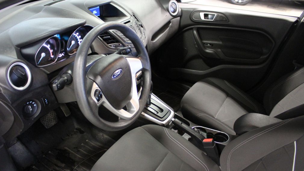 2014 Ford Fiesta SE Hatchback (Bluetooth) #9