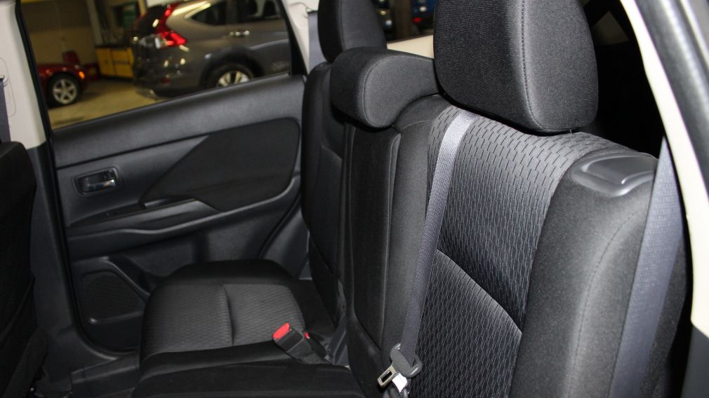 2014 Mitsubishi Outlander SE V6 AWD 7 Passagers #19