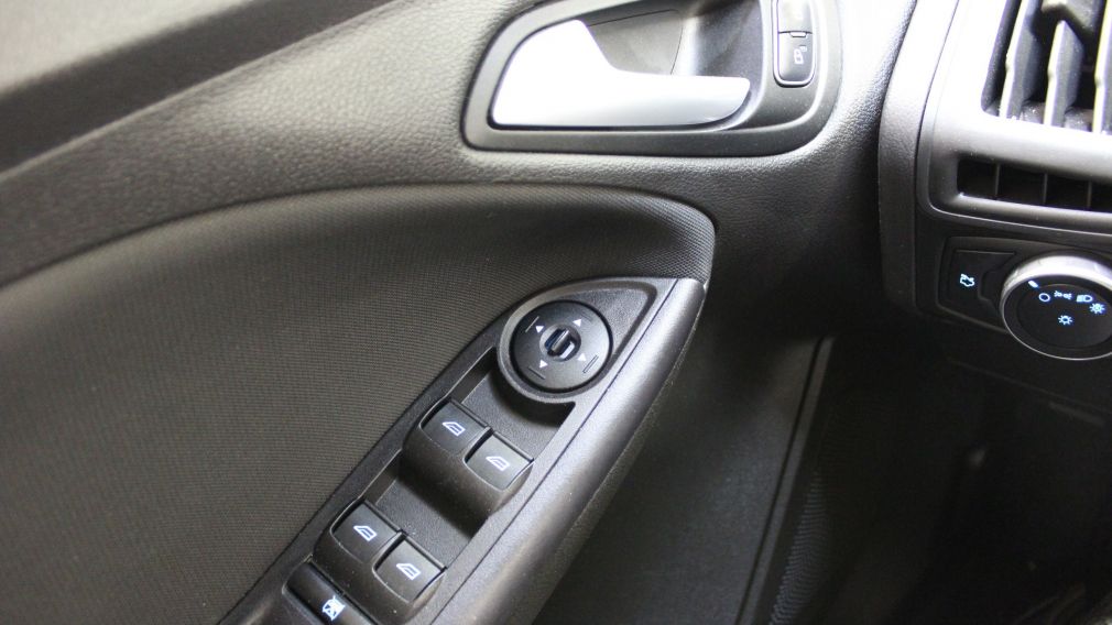 2016 Ford Focus SE Hatchback Mags Caméra Bluetooth #20
