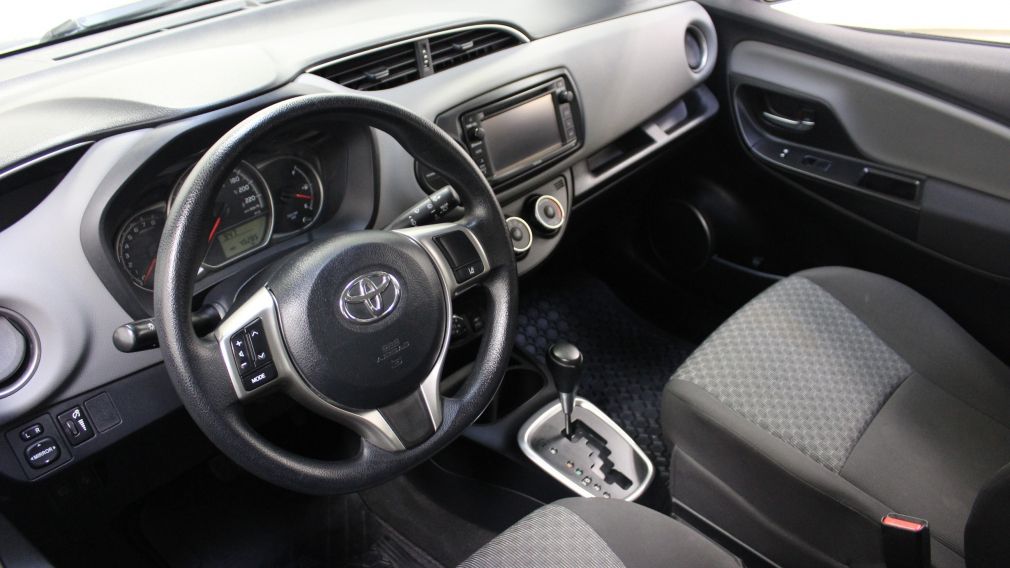 2017 Toyota Yaris LE Hatchback A/C Gr-Électrique #23