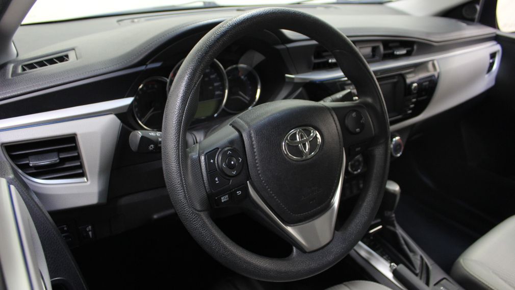 2015 Toyota Corolla LE #24