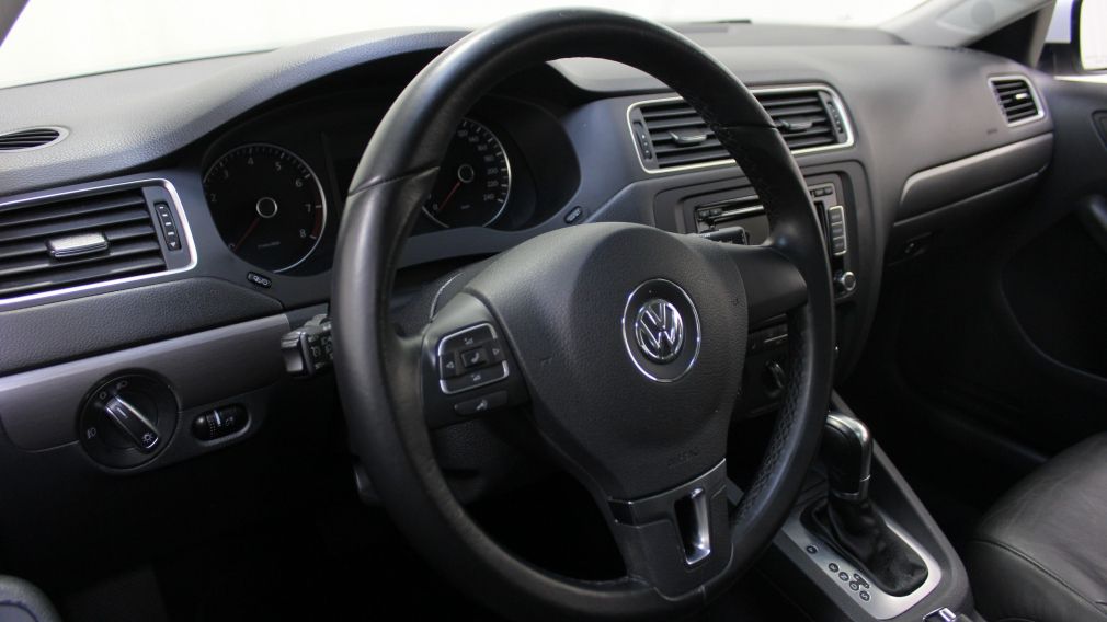 2014 Volkswagen Jetta Highline #24