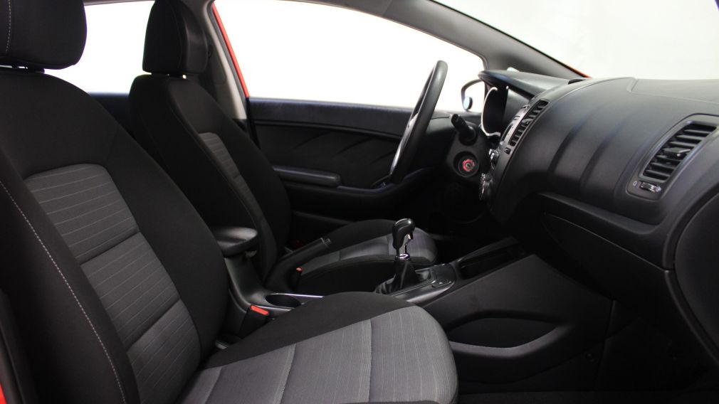 2015 Kia Forte LX+ Hatchback A/C Gr-Electrique Mags Bluetooth #30