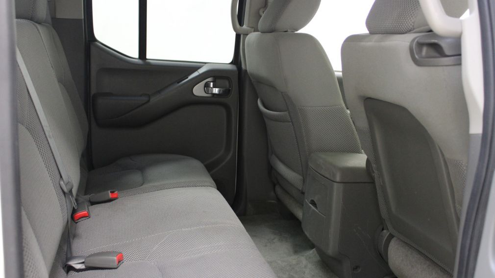 2012 Nissan Frontier SV Crew-Cab 4x4 #28