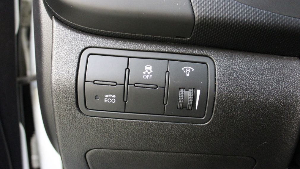 2015 Hyundai Accent LE Hatchback Air-Climatisé Lecteur CD #13