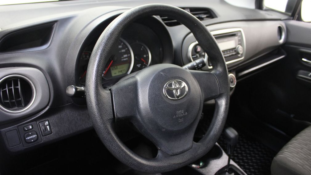 2014 Toyota Yaris LE #19