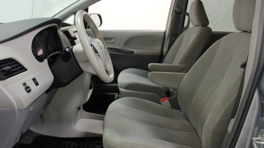 2014 Toyota Sienna 5dr 7-Passagers A/C Gr-Électrique Mags #17