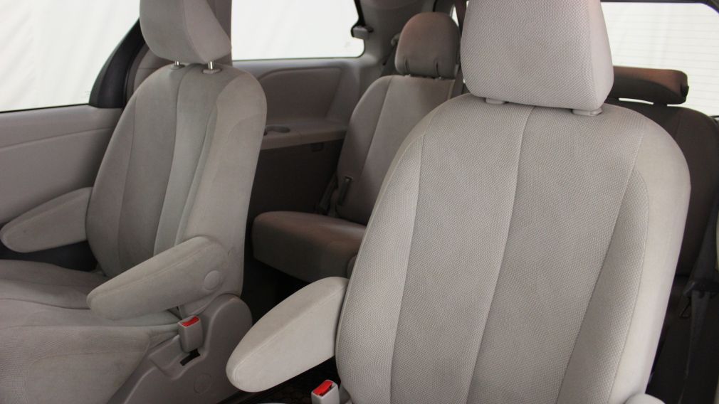 2014 Toyota Sienna 5dr 7-Passagers A/C Gr-Électrique Mags #20
