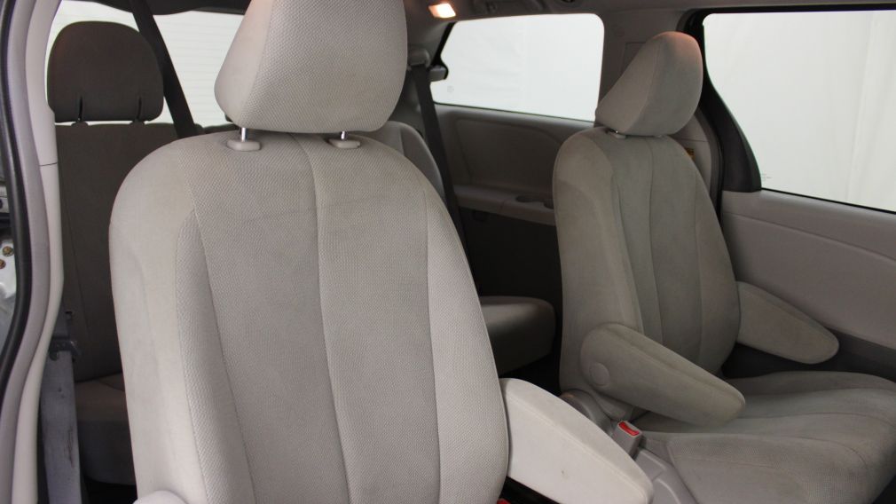 2014 Toyota Sienna 5dr 7-Passagers A/C Gr-Électrique Mags #25