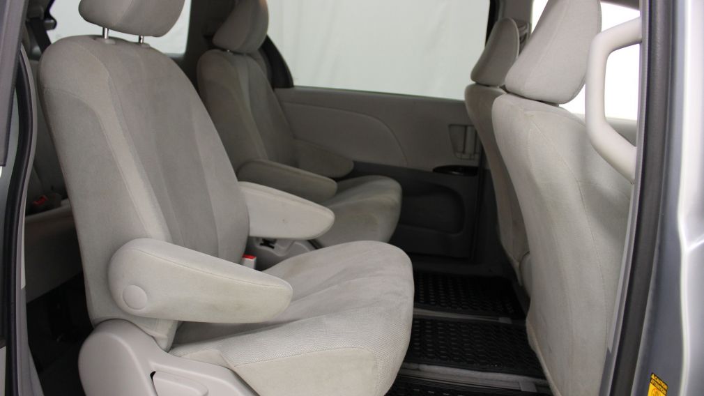 2014 Toyota Sienna 5dr 7-Passagers A/C Gr-Électrique Mags #26