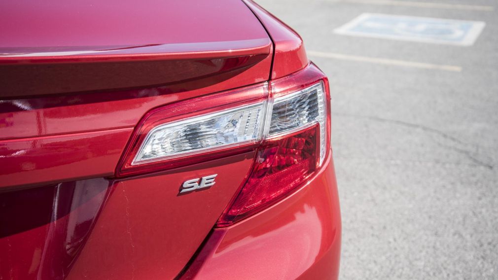 2014 Toyota Camry SE + CUIR + GPS + MAGS + TRÈS BAS KILO!!! #30