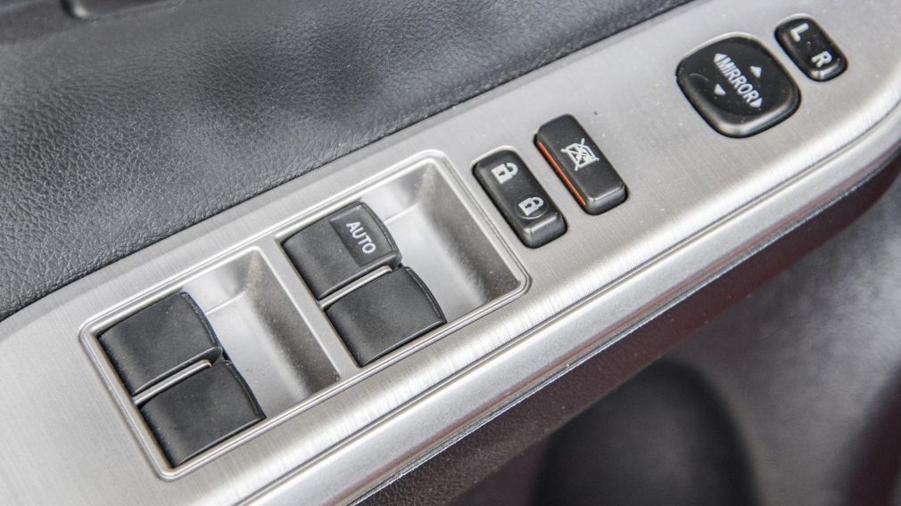 2014 Toyota Camry SE + CUIR + GPS + MAGS + TRÈS BAS KILO!!! #51