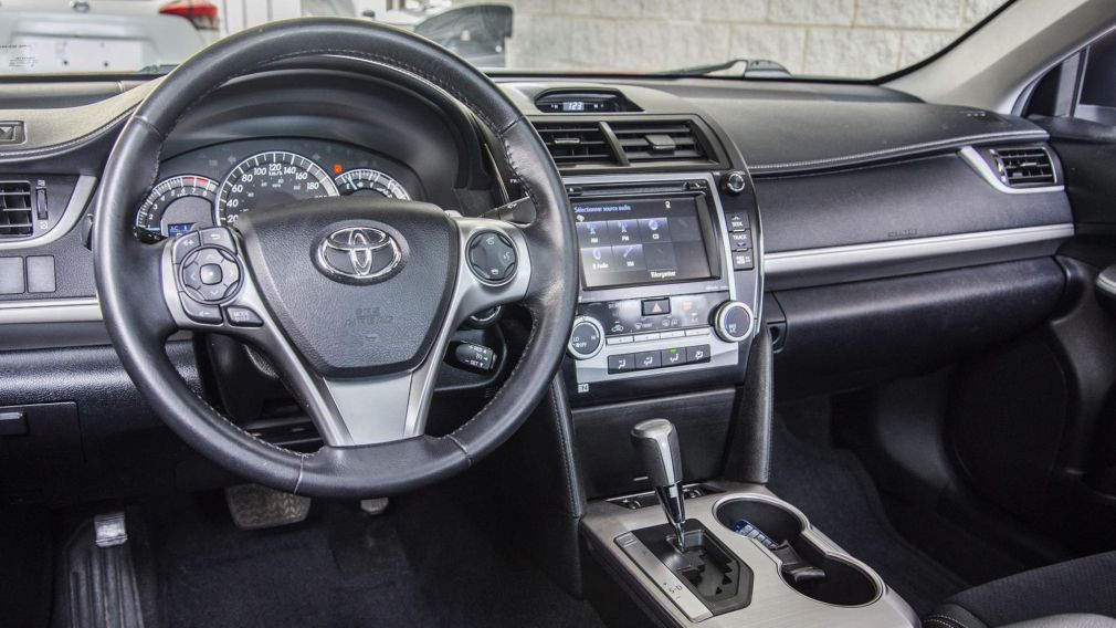 2014 Toyota Camry SE + CUIR + GPS + MAGS + TRÈS BAS KILO!!! #62