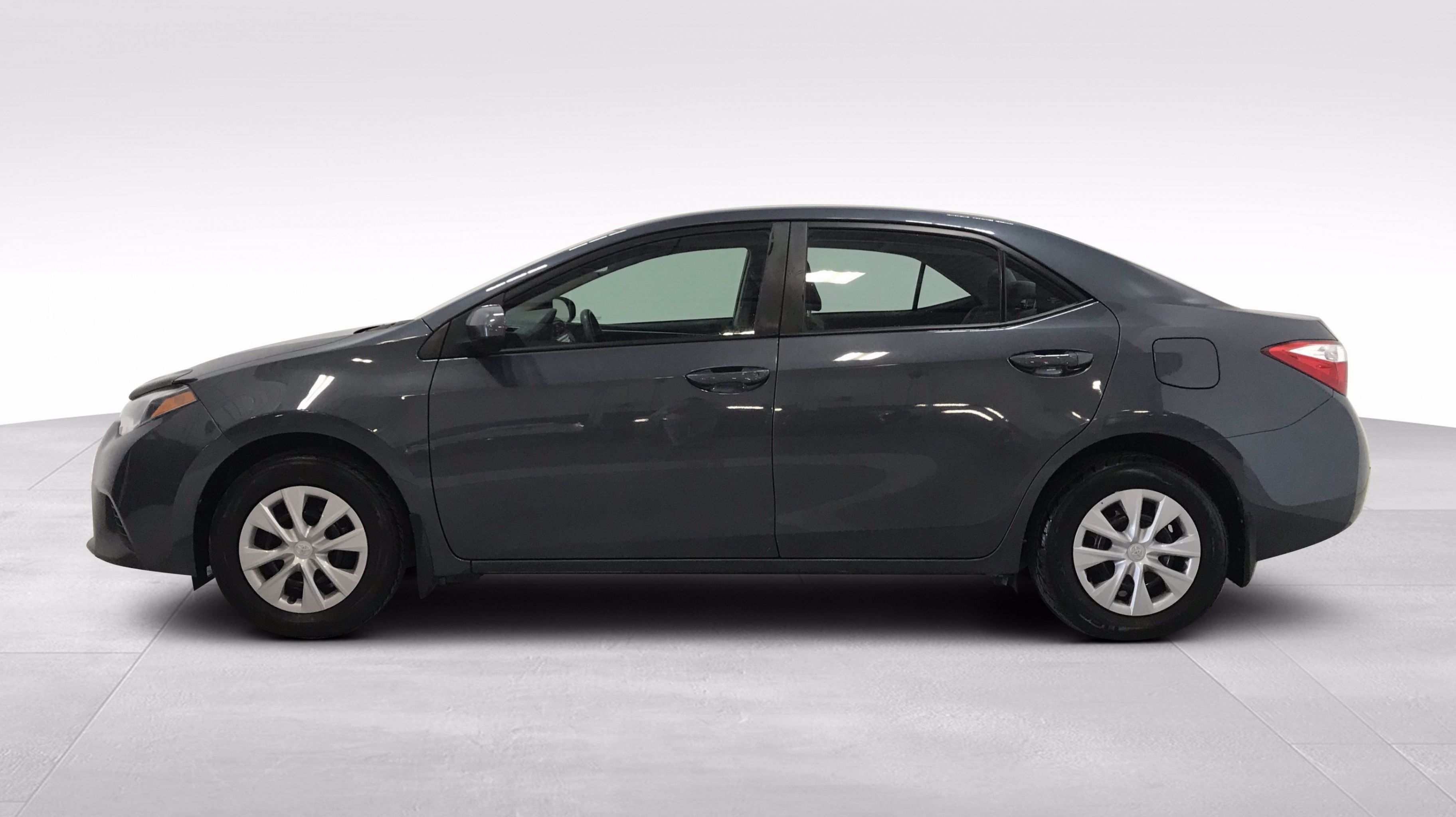 Toyota Corolla 2014 CE Jamais Accident Prise Aux Usag e Et D occasion Vendre Chez HGregoire