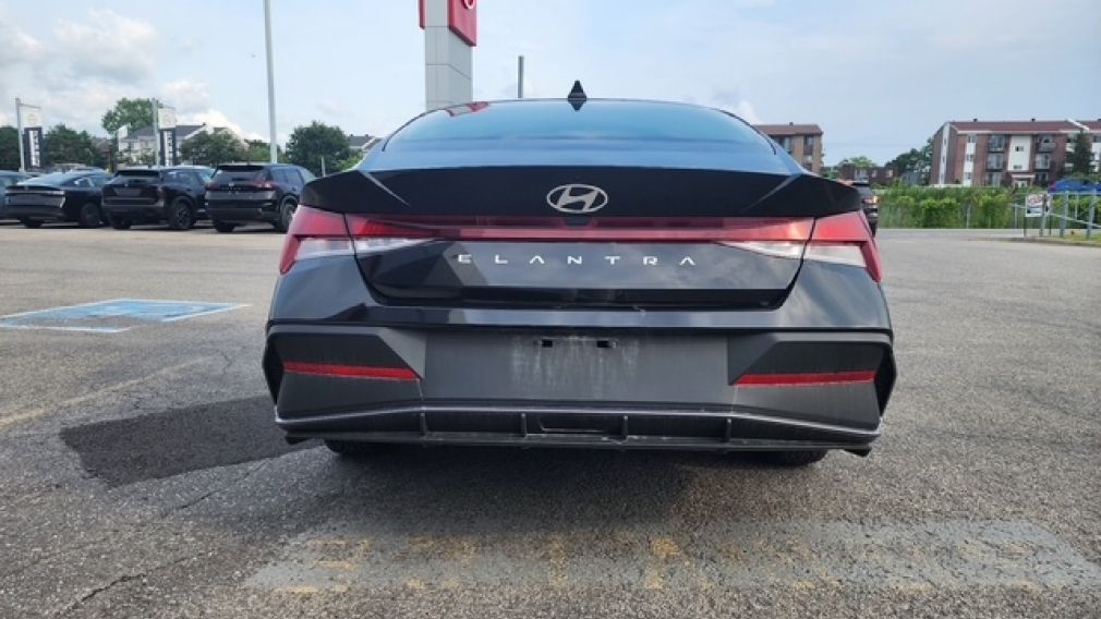 2024 Hyundai Elantra — photo 8