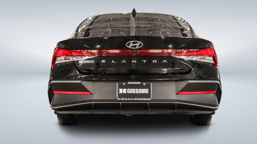 2024 Hyundai Elantra — photo 8