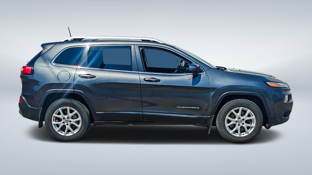 2016 Jeep Cherokee — photo 8