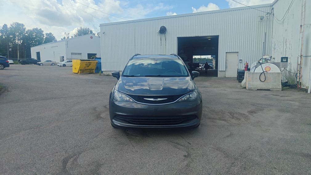 2019 Chrysler Pacifica — photo 2