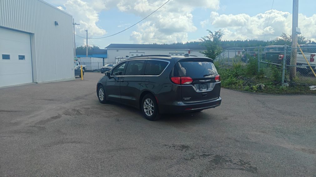 2019 Chrysler Pacifica — photo 5