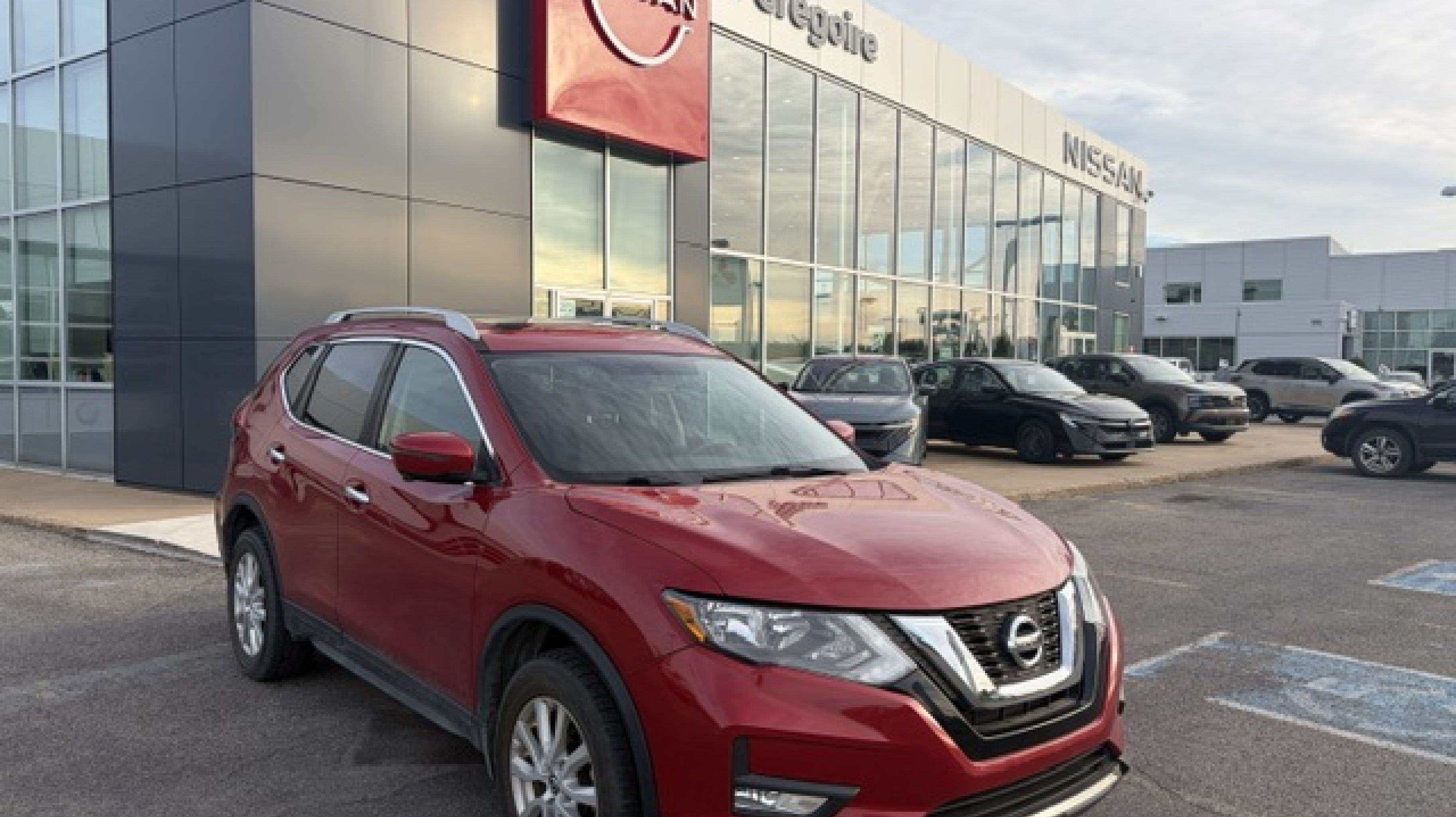 2017 Nissan Rogue (Toit ouvrant) — Monbili