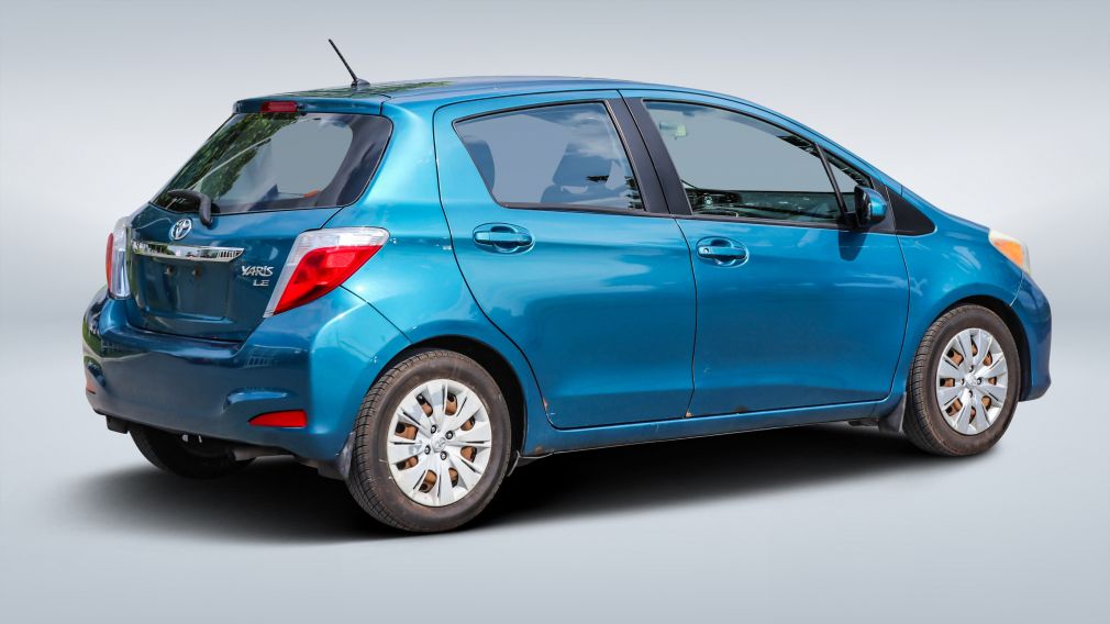 2014 Toyota Yaris — photo 7