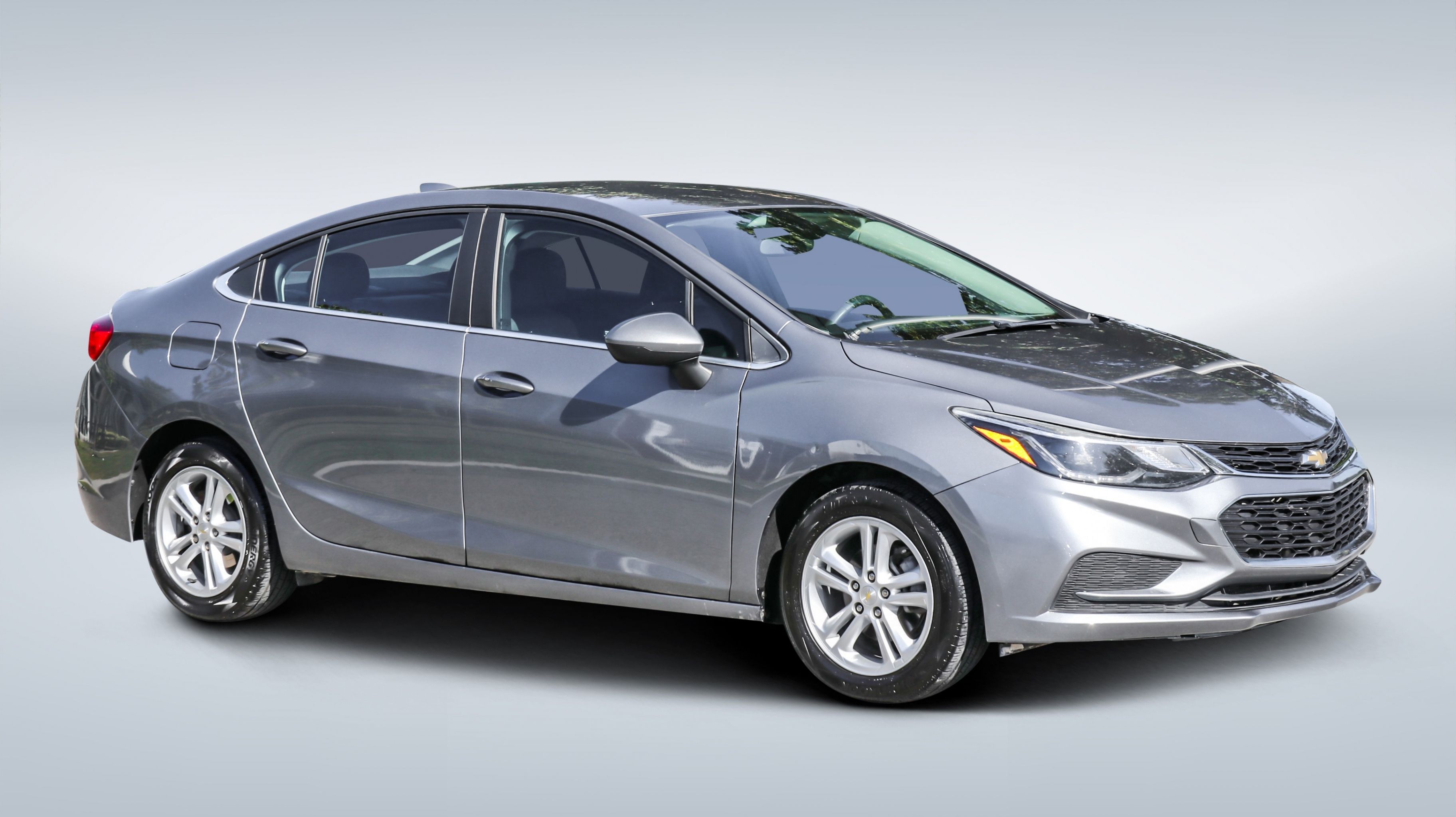 2018 Chevrolet Cruze — Monbili