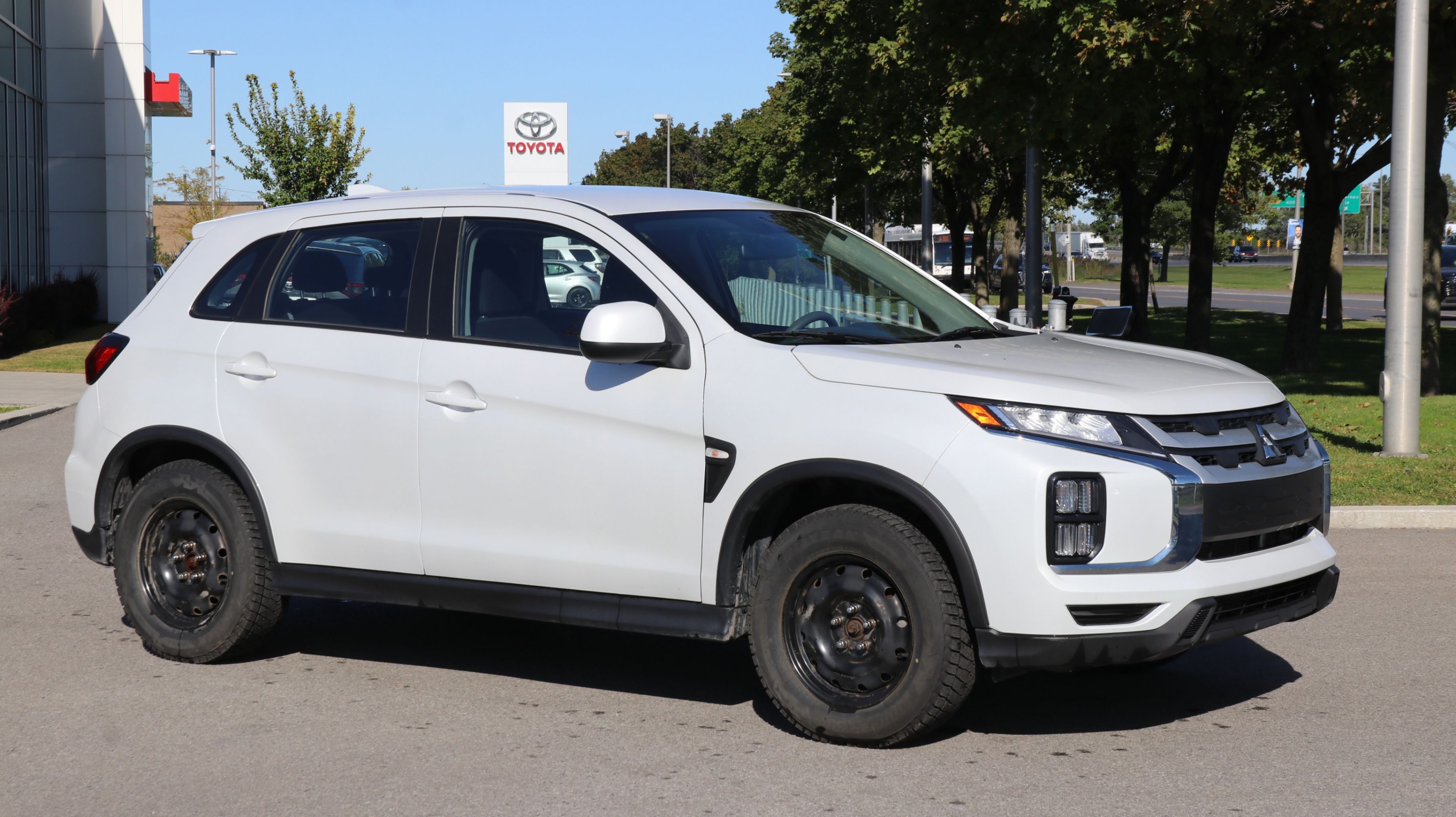 2022 Mitsubishi RVR — Monbili