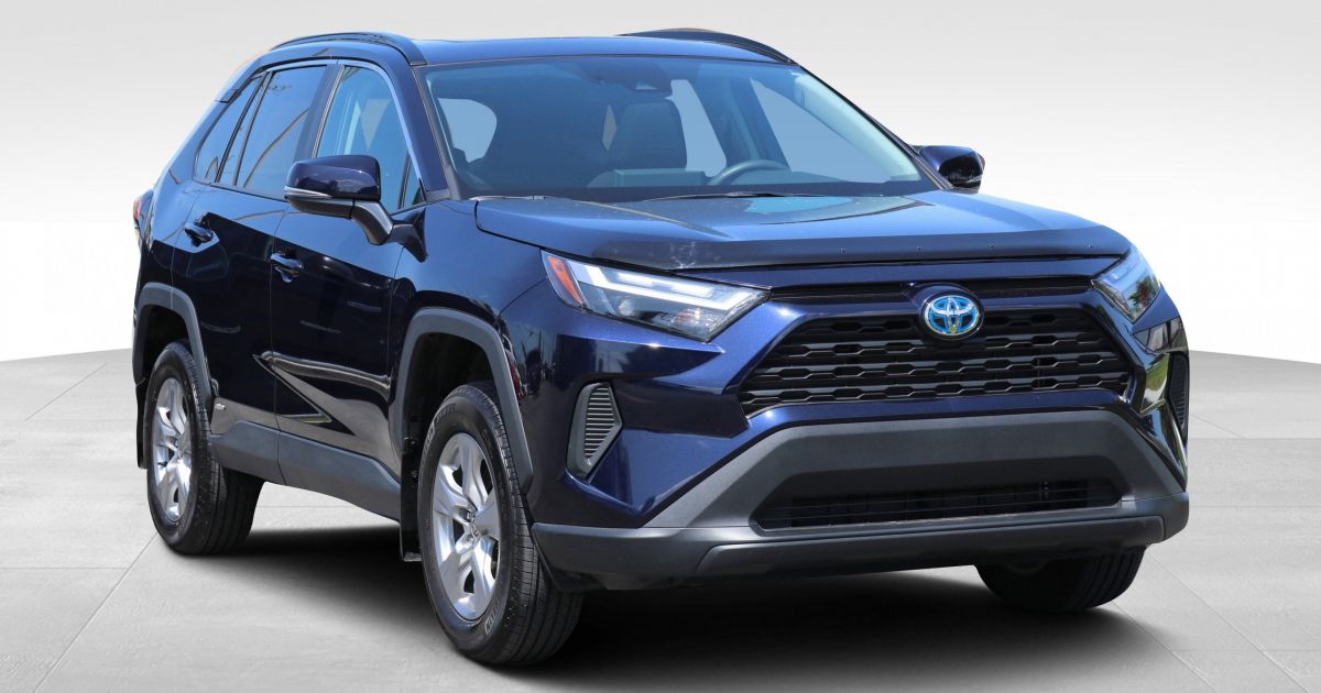 Toyota Rav 4 2023 Hybrid XLE - TOIT OUVRANT - VOLANT CHAUFFANT - MAG ...