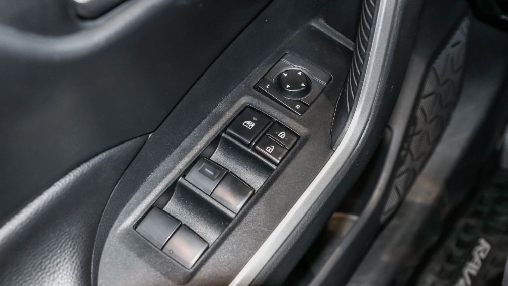 2019 Toyota Rav 4 Hybrid LE AWD - MAGS - CLIM AUTOM - SIÈGES CHAUFFA #15