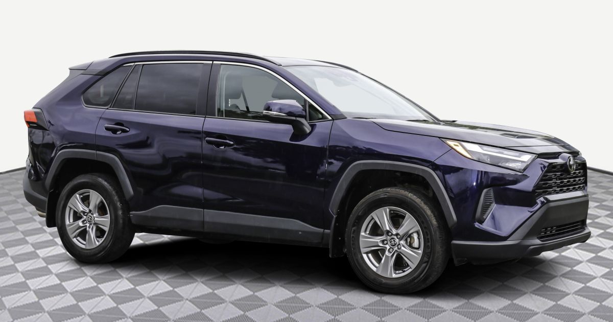 Toyota Rav 4 2023 XLE AWD - TOIT OUVRANT - HAYON ÉLECTR - SIEGES ELE ...