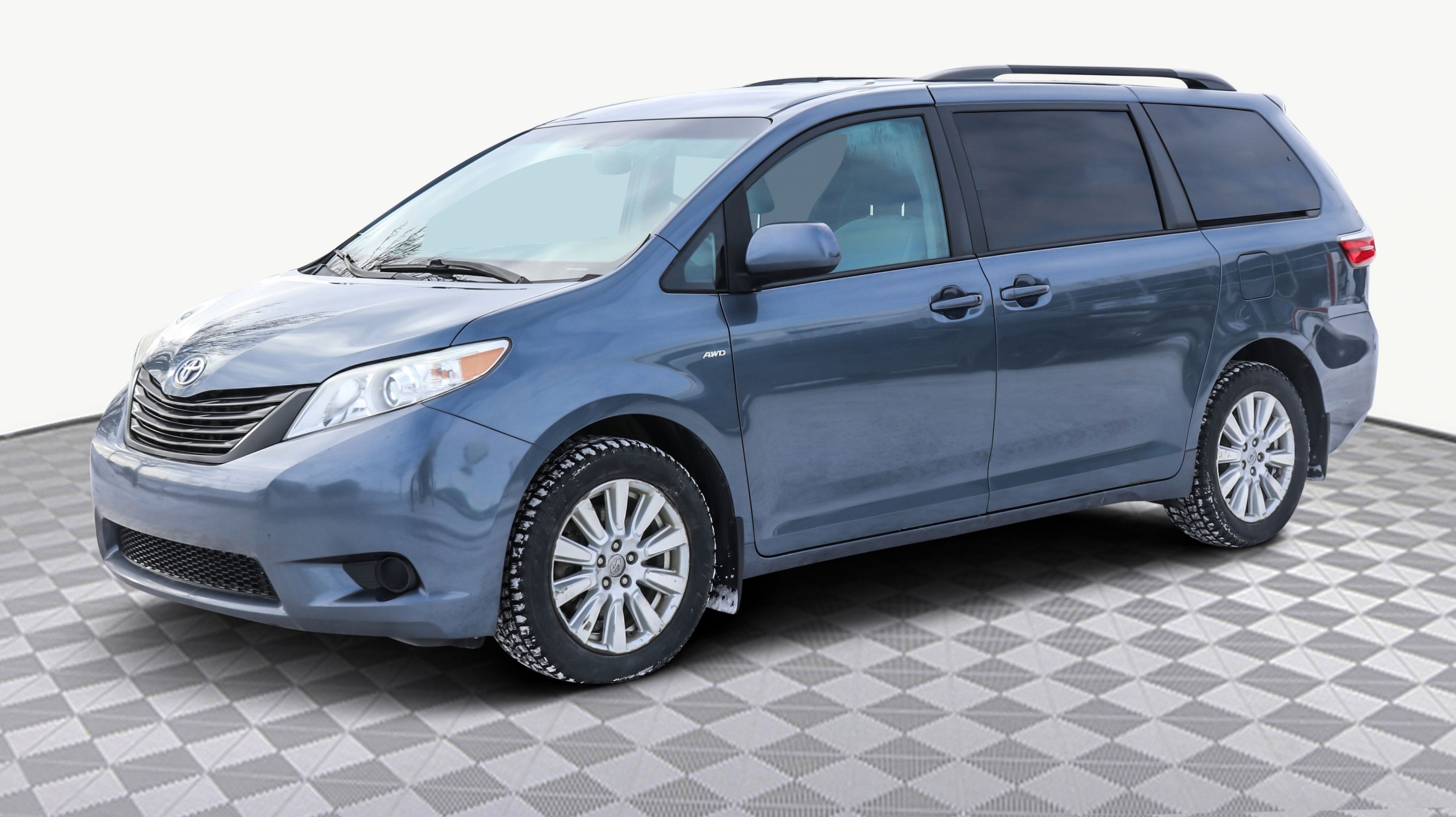 toyota-sienna-2017-le-awd-cam-recul-a-c-bluetooth-sieges-cha