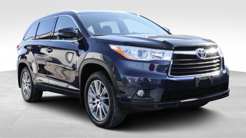 2016 Toyota Highlander XLE l AWD - CUIR - TOIT - MAG - NAV - USB - BLUETO #0