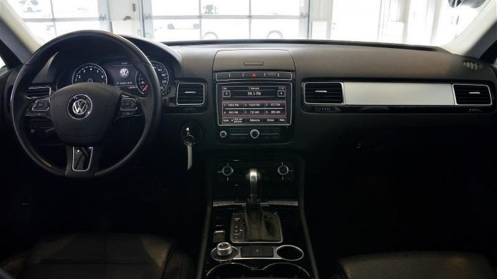 2016 Volkswagen Touareg AWD Sportline Cuir GPS Panoramique Bluetooth MP3 #4
