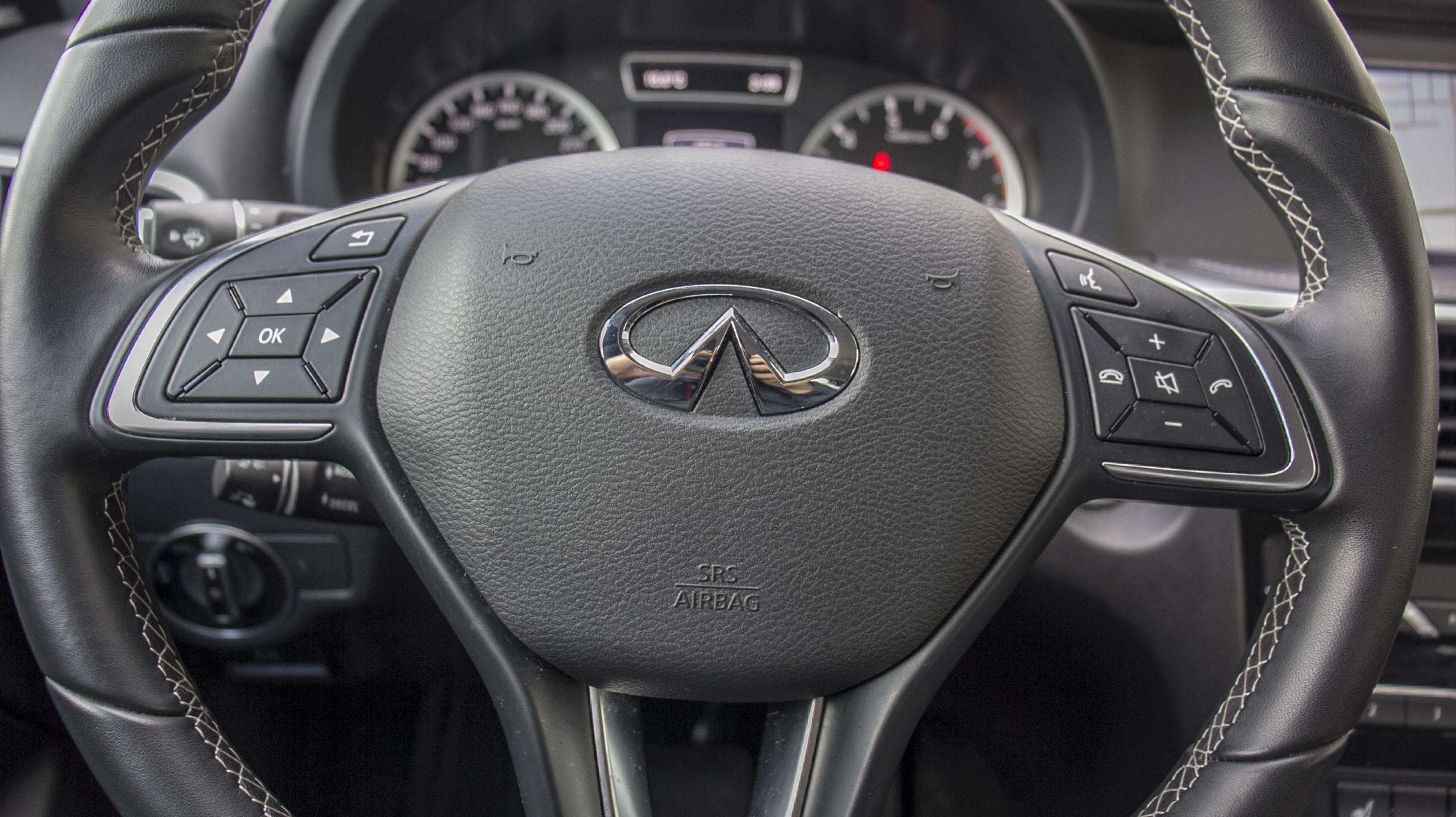 Infiniti QX30 2018 AWD TECH AUTO PARK CRUISE INTELLIGENT PANO NAVI