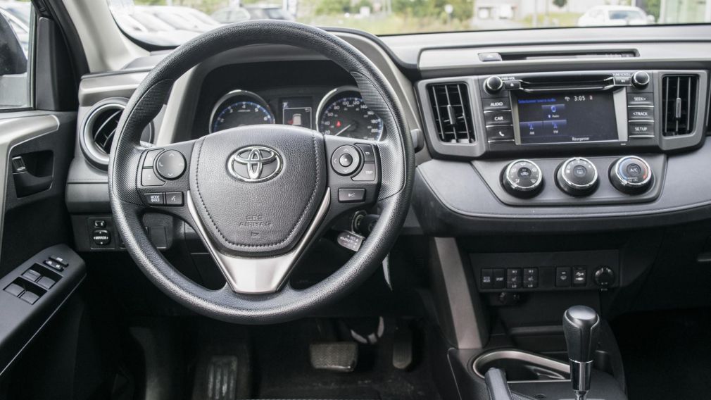 2018 Toyota Rav 4 LE * AWD * mags * #7