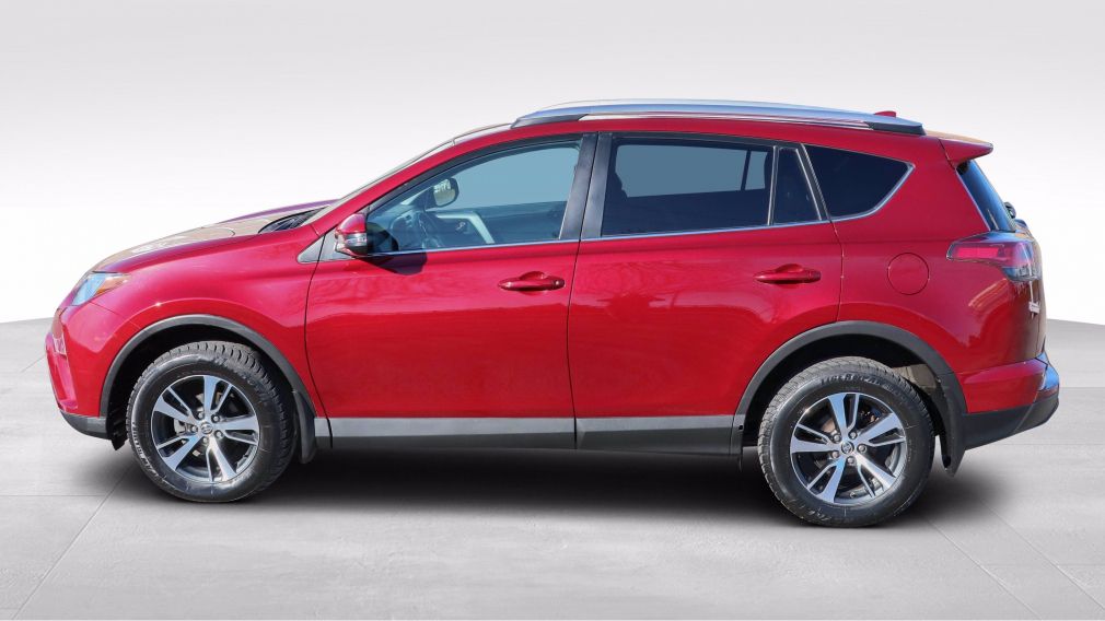 2018 Toyota Rav 4 LE #3